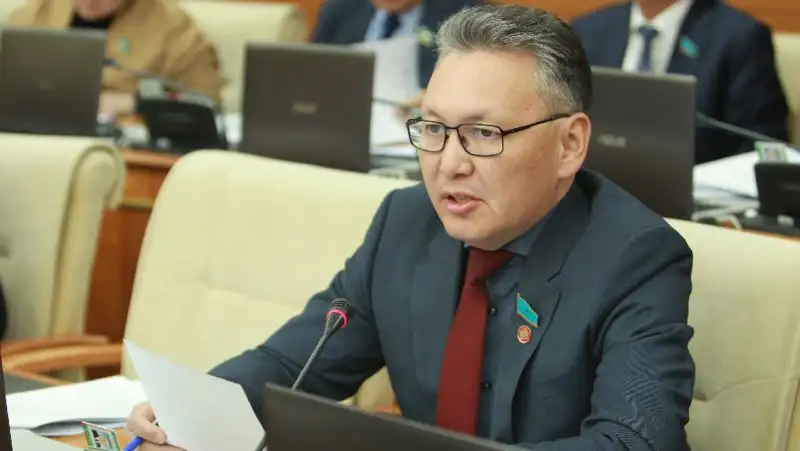 Решить все проблемы без политических изменений не получится – депутат