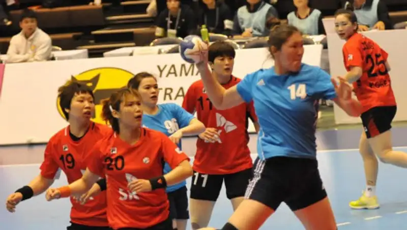 Казахстан стал четвертым на ЧА по гандболу среди женщин