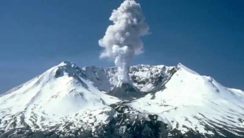 Более 135 тысяч человек эвакуировано на Бали из-за угрозы извержения вулкана