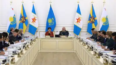  Депутаты Мажилиса обсудили вопросы социального обеспечения военнослужащих, фото - Новости Zakon.kz от 02.12.2022 15:23