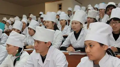В Казахстане студентам медвузов будут ежегодно повышать стипендии до 20%, фото - Новости Zakon.kz от 06.01.2023 09:11