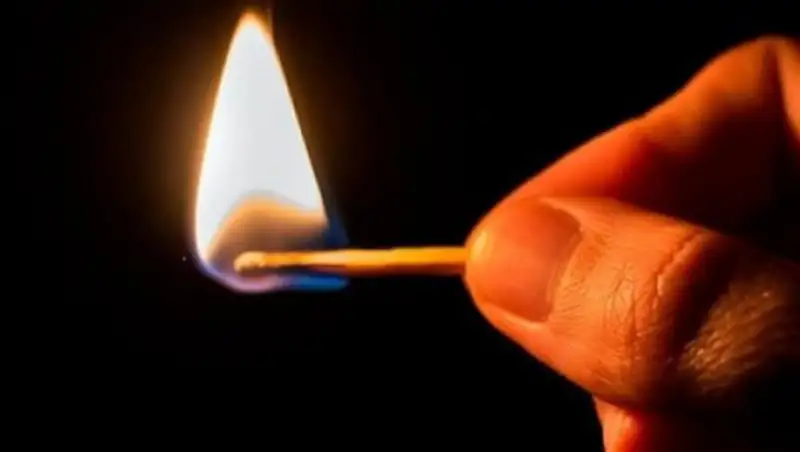 Мужчина пытался себя поджечь в Шымкенте