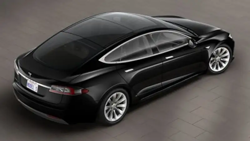 Tesla прекратила продажи Model S P90D