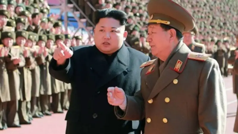 Ким Чен Ын призывает готовиться к войне и повышает боеготовность армии
