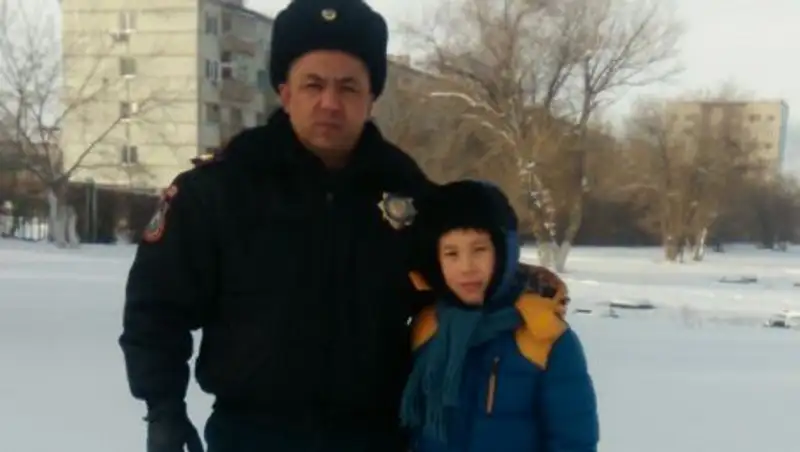 Павлодарский полицейский спас 8-летнего мальчика