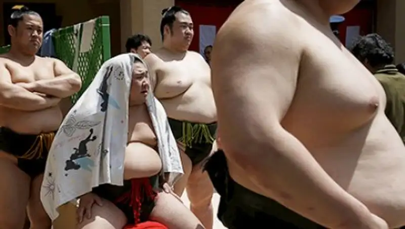 В первый ресторан для нудистов в Японии отказались пускать пожилых и полных