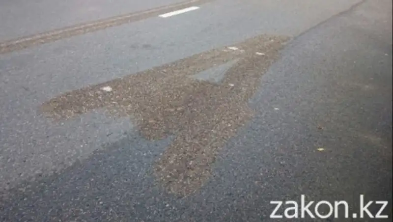 Почему убирают спецполосы на проспекте Абая в Алматы