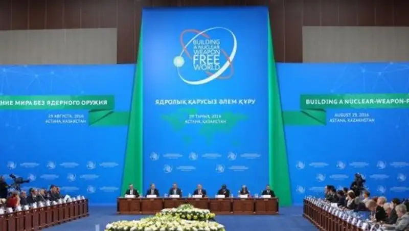 Назарбаев: Казахстан первым в мире закрыл ядерный полигон