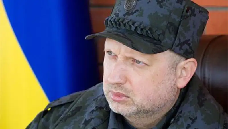 Турчинов велел перекрыть границу с Россией