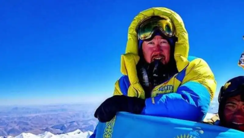 Я не хочу, чтобы мои дети искали себя в альпинизме - покоривший Эверест казахстанец