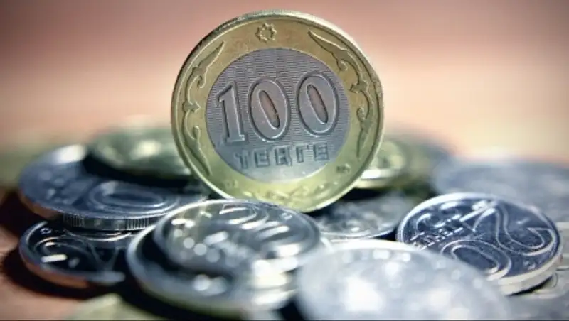 Нацвалюта укрепилась до 360 тенге за 1 доллар