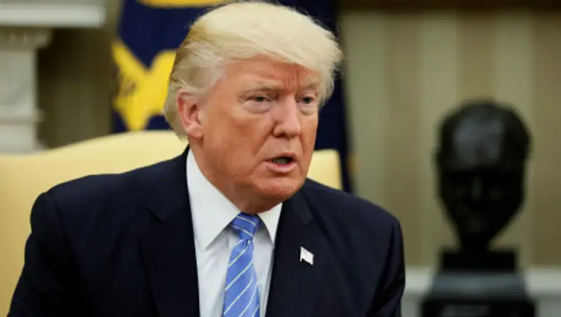 Трамп потребовал прекратить выдавать кредиты Китаю