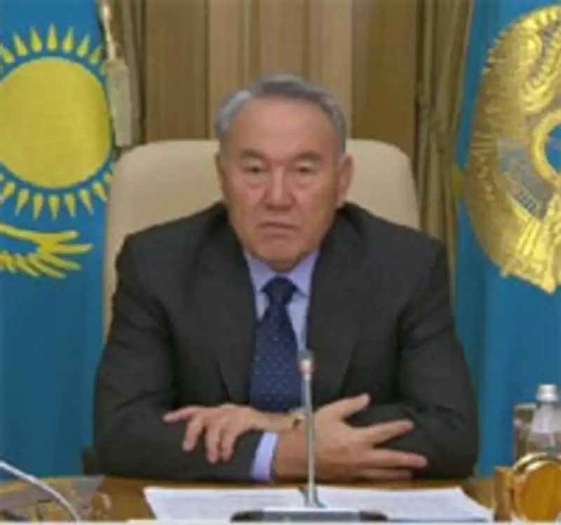 Назарбаев провел совещание в связи с крушением военно-транспортного самолета возле Шымкента