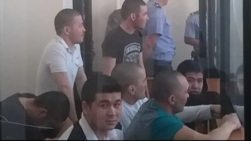 В Актобе за пропаганду терроризма через WhatsApp 8 человек отправили за решетку