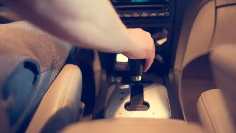 Водитель сбил ребенка и въехал в детскую площадку в Алматы