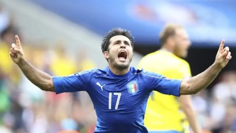 Италия обыграла сборную Швецию и вышла в плей-офф Евро-2016