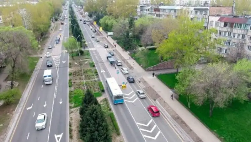 На БРТ Алматы полиция выявила более тысячи нарушений ПДД