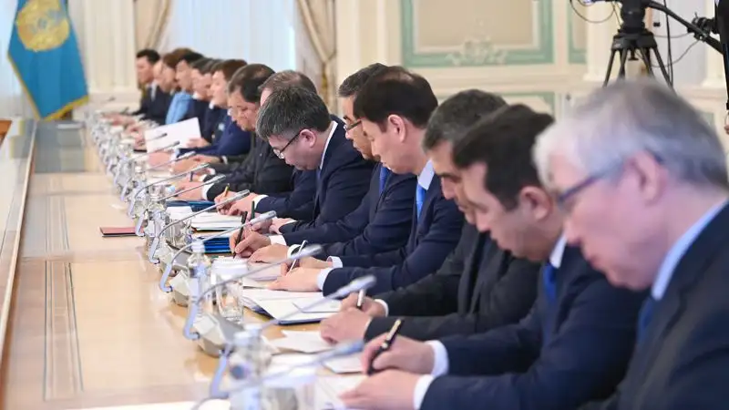 Токаев провел совещание с акимами и руководителями госорганов, фото - Новости Zakon.kz от 13.03.2023 15:27