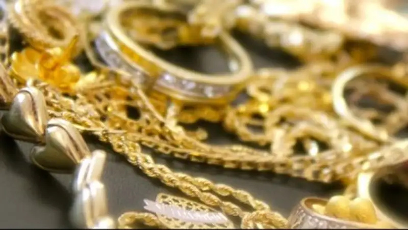 В Кокшетау обворовали ювелирный бутик