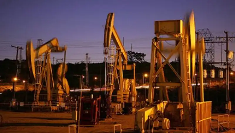 США распечатают стратегический резерв нефти