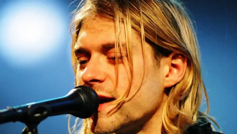 Кардиган Курта Кобейна ушел с молотка за 334 тысячи долларов