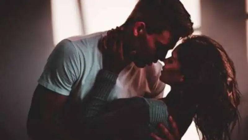 Названы самые страстные пары по знаку зодиака