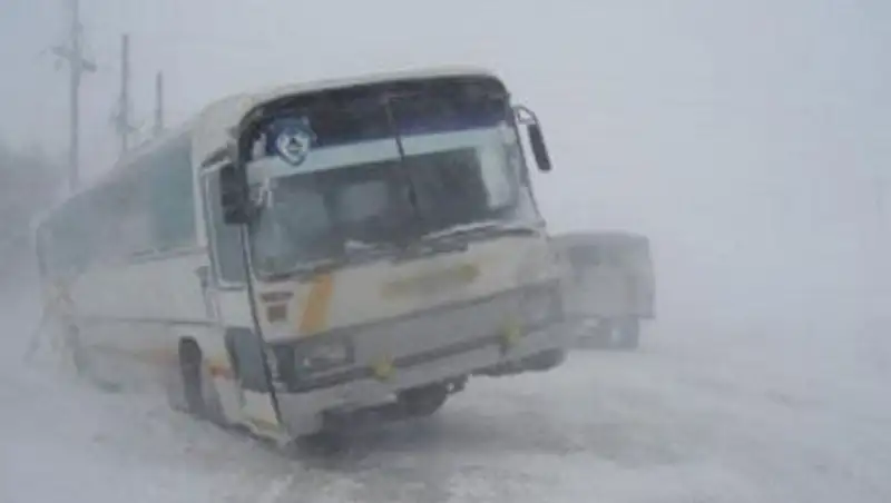 На автодороге «Астана-Павлодар» эвакуировано 120 пассажиров междугородних автобусов