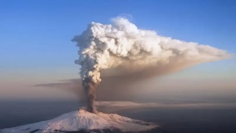 Число жертв извержения вулкана в Гватемале выросло до 25