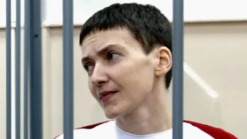 Порошенко присвоил Надежде Савченко звание Героя Украины