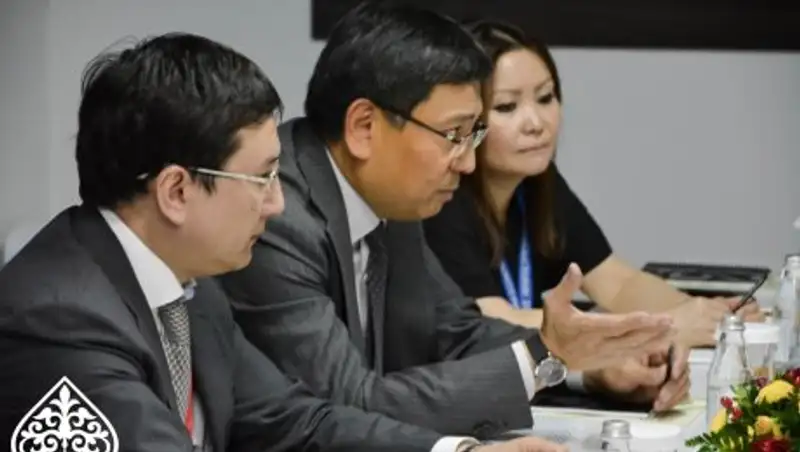 Ерболат Досаев провел на полях АЭФ встречи с представителями мировых финансовых институтов