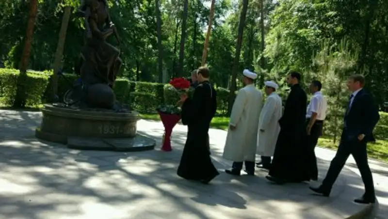 Лидеры религиозных объединений Алматы почтили память жертв массового голода 30-х годов