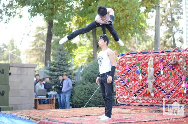 В Центральной мечети Алматы прошел Курбан-айт для детей, фото - Новости Zakon.kz от 17.10.2013 21:23
