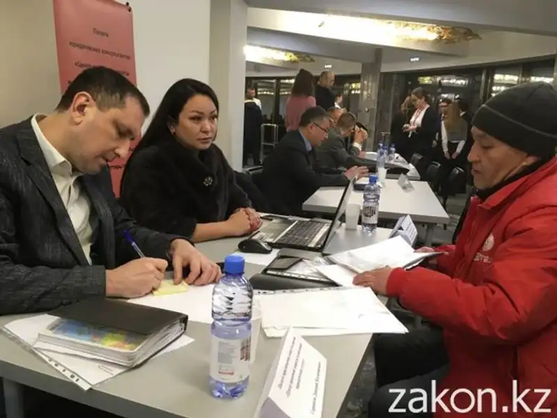 Тысячи казахстанцев получили помощь в рамках акции «Народный юрист», фото - Новости Zakon.kz от 25.11.2019 14:03