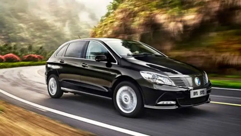 Daimler и BYD представили новый электромобиль