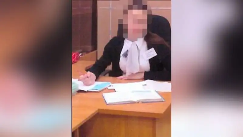В Татарстане учительнице, осужденной за секс с ученицей, смягчили приговор