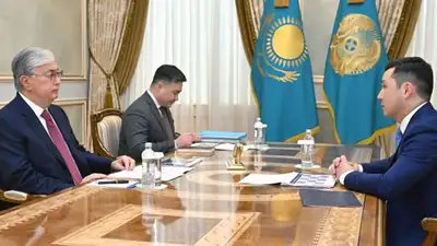 Токаев принял управляющего Международным финансовым центром "Астана"