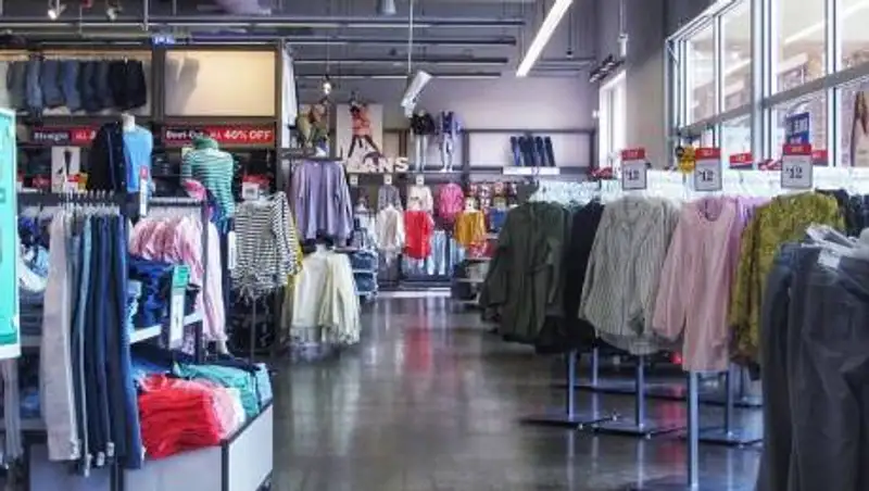 Врач объяснила необходимость стирать одежду после покупки