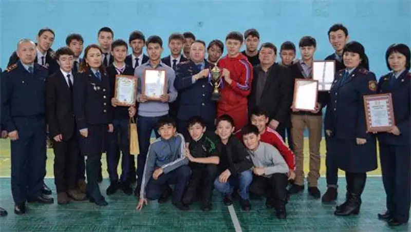 В Петропавловске полицейские провели турнир по мини-футболу среди учащихся городских школ