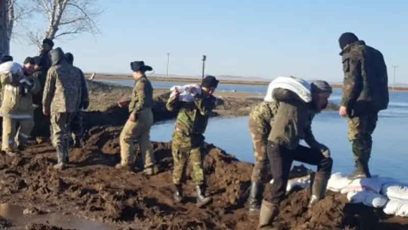 В Карагандинской области продолжаются противопаводковые мероприятия