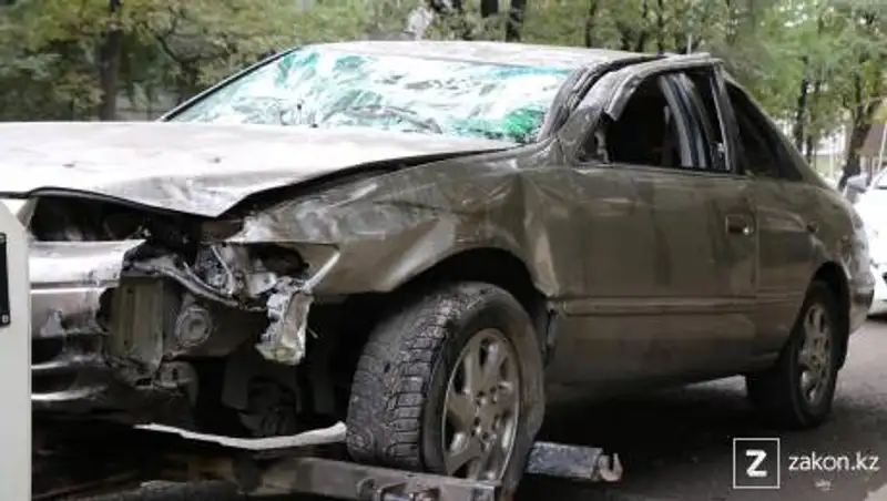 Очередное ДТП с перевертышем произошло в Алматы