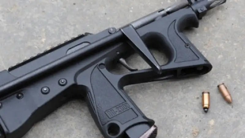 Двое парней арестованы за попытку продажи пистолета-пулемета в Кокшетау