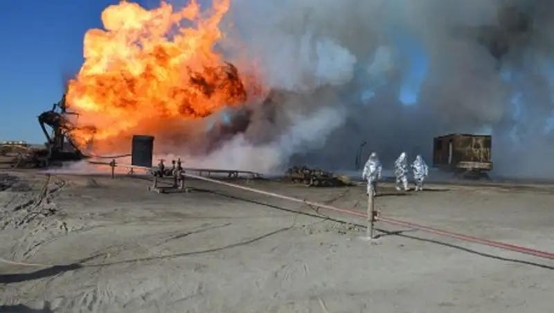 Пожар на нефтяной скважине в Атырауской области потушен спустя сутки