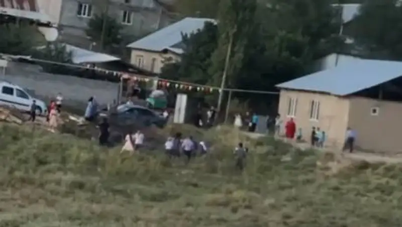 Поминальный обед закончился дракой в Алматинской области