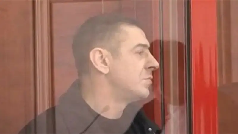 Гособвинение просит для обвиняемого в убийстве алматинки таксиста 19 лет тюрьмы