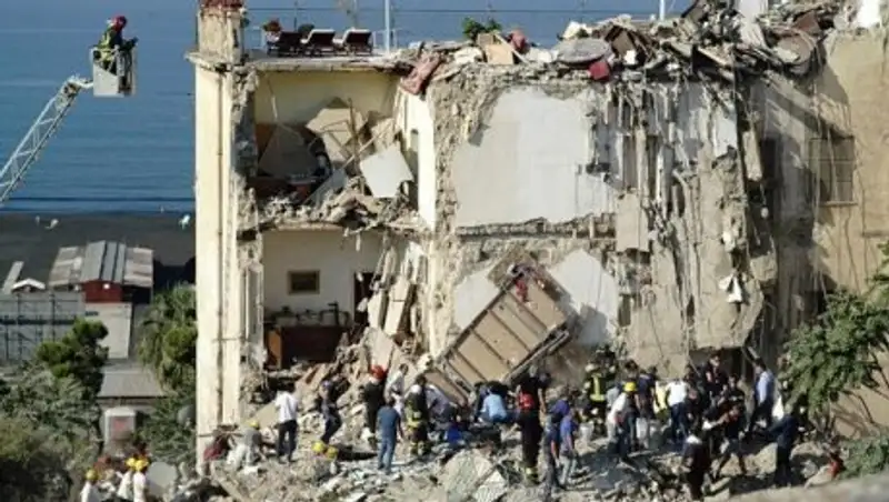 Жилой дом обрушился на юге Италии