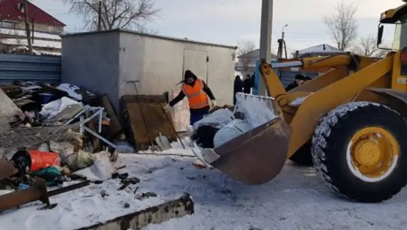 В Астане преступник украл 20 мусорных урн