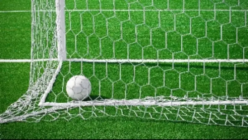 В чемпионате премьер-лиги по футболу сыгран первый тур