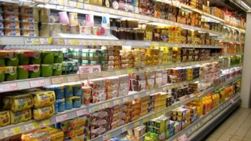 Во Франции магазинам запретили выбрасывать просроченную продукцию