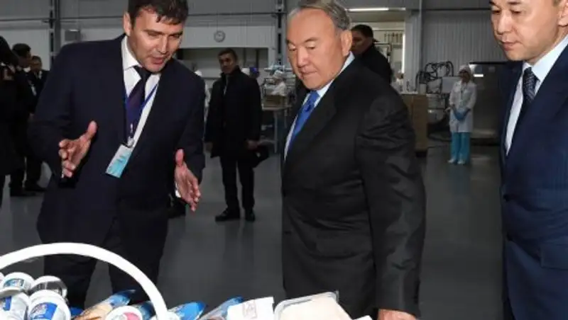 Индустриальную зону в Атырау посетил Нурсултан Назарбаев