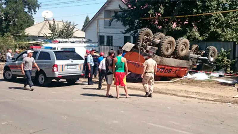 ДТП с участием водовоза в Алматы: один из пострадавших - годовалый ребенок находится в реанимации